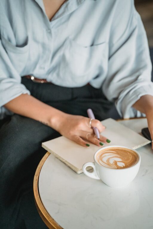 Beginner Guide to Journaling Every Day for Better Clarity